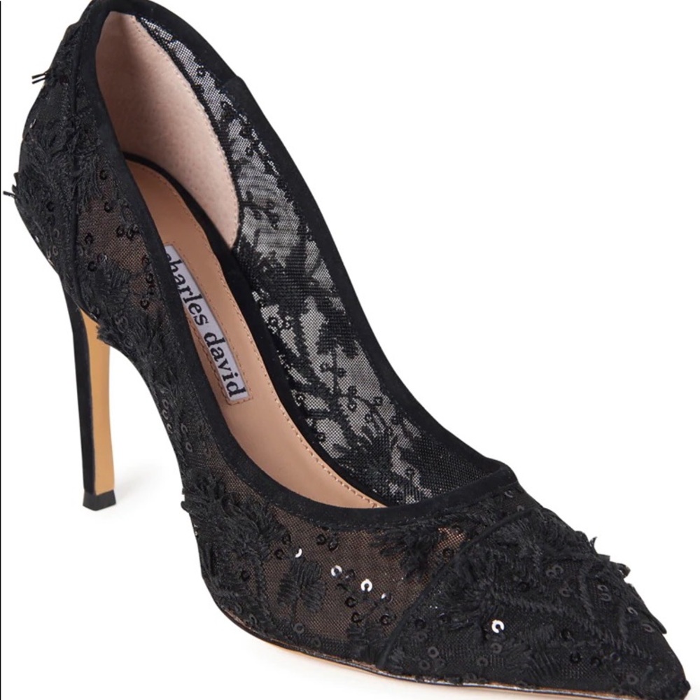 Black embroidered pump